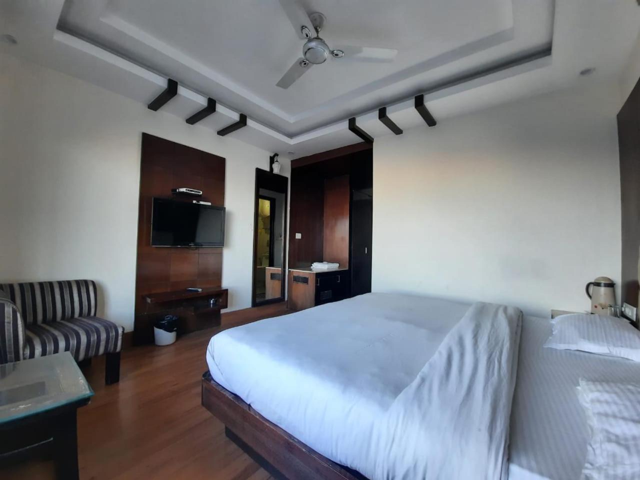 Basera Hotel Mussoorie Eksteriør bilde