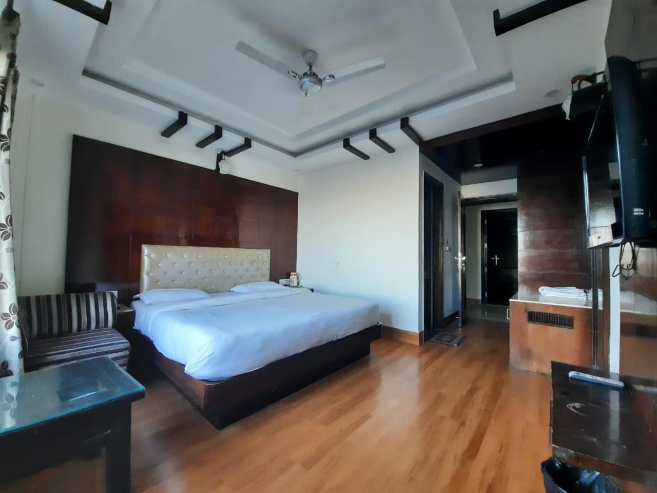 Basera Hotel Mussoorie Eksteriør bilde